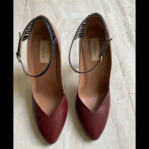 Valentino 100% Authentic Pumps size 40